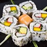 URAMAKI CARLIFORNIA