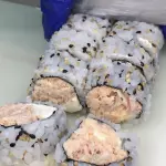 4 UN uramaki grelhado