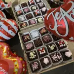 2 cajas Brownies + globo