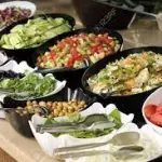 BANDEJAS: (PROTEINA, PAPAS,ENSALADA)