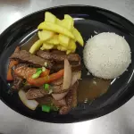 Lomo saltado