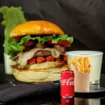 Tudinho Bacana + Batata e Refri