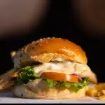Chiken clásico + papas fritas