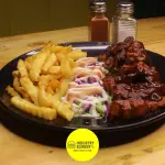 PICADA DE COSTILLITAS BBQ & PAPAS