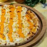 PIZZA DE 3 QUIJOS