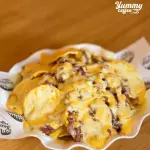 CHILI CHEESE NACHOS