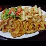 PECHUGA A LA PLANCHA + ACOMPAÑANTES