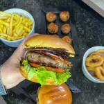 GABI SMASH BURGUER +FRITAS