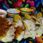 4 tacos queso fundido