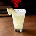 Caipiroska de abacaxi