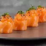 gunkan salmao tradicional