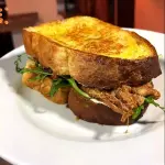 SANDWICH DE COSTILLA BBQ