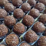 Brigadeiros de festa 20g 50un