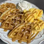 Waffle con helado