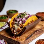 Dupla: Taco de Frango Supreme