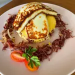 Cuscuz com Charque e Queijo Coalho