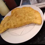 Pastel Carne e cheddar