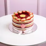 Torta Fiesta 4 leches con frutilla