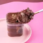 Bolo no pote  chocolate