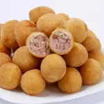 Bolinha de Presunto e Queijo
