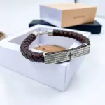 Pulseira Masculina em Couro