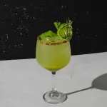 SODA PIÑA TROPICAL