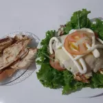 Lanche no prato com pão aparte acrés