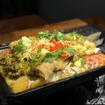 SUANCAI PESCADO CAZUELA 酸菜味烤鱼