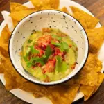 GUACAMOLE Y TOTOPOS