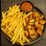 FILÉ DE CAMARÃO COM FRITAS