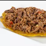 Patacón con Carne