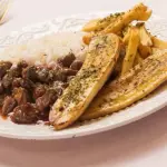 Picadinho com banana dorê