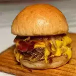 Hambuerguesa Cheddar y Panceta