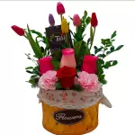 Canasta de Tulipanes y Rosas