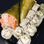 2 Temakis + 10 uramakis
