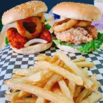 2 Hamburguesas + Papas a la Frances