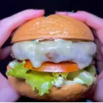 MUZZA BURGER
