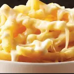 Batata frita com queijo
