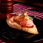 Bruschetta de Parma e gorgonzola