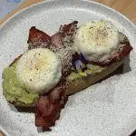 Tostada Aguacate