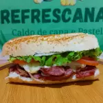 Churrasquinho de linguiça na brasa