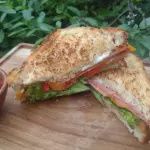 SANDWICH DE JAMÓN Y QUESO