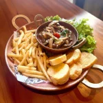 Filé com fritas (Ao molho madeira)