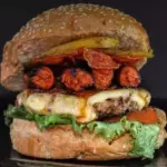 HAMBURGUESA DE ARRACHERA C/CHISTORA
