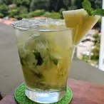 CAIPIRINHA DE HORTELA C/ SAQUE