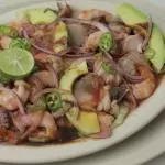 Aguachile con camaron cocido