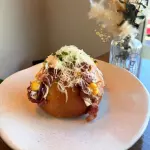 Pão coreano com bacon e milho