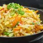 Arroz con huevo y verduras