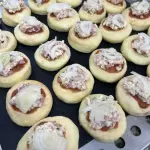 25un Mini Pizza Calabresa