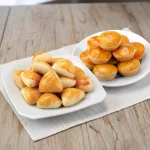 20 MINI ESFIHAS + 15 EMPADINHAS